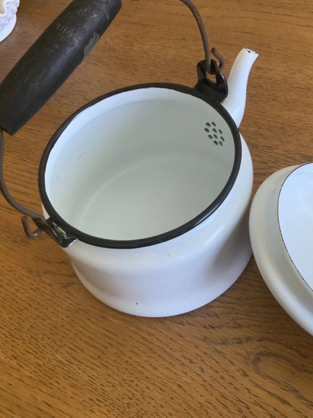 Vintage White Enamelware Tea Kettle – Farmhouse Cottage Kitchen
